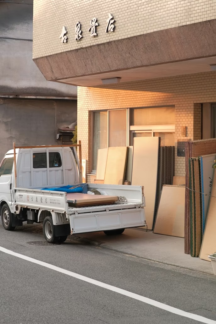Furniture Dismantling Carpenter